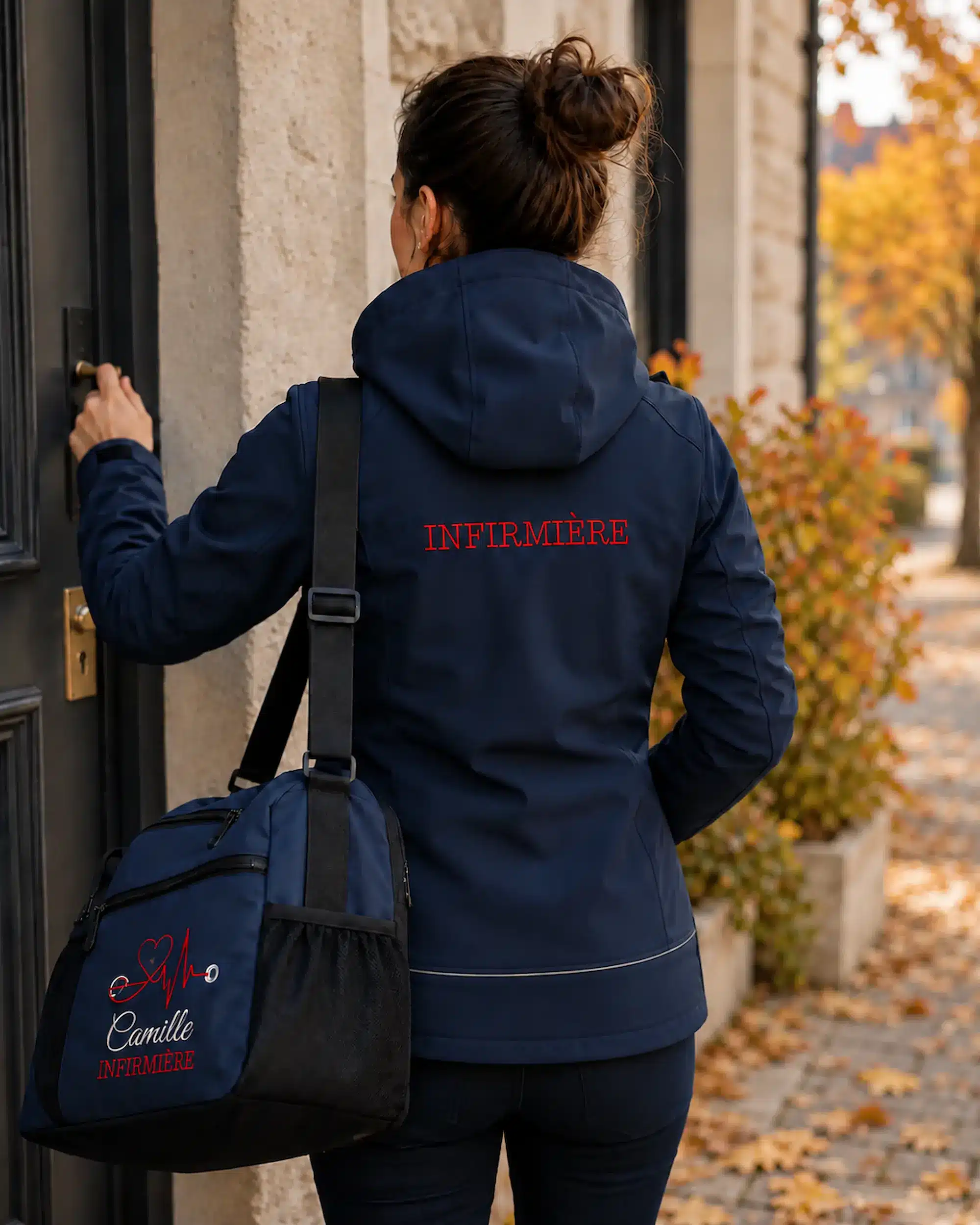 Veste infirmière personnalisée marine avec fonction Infirmière brodée au dos